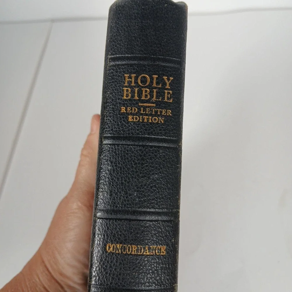 Vintage 1958 Holy Bible KJV Collins Clear Type Press Red Letter Color Pictures
